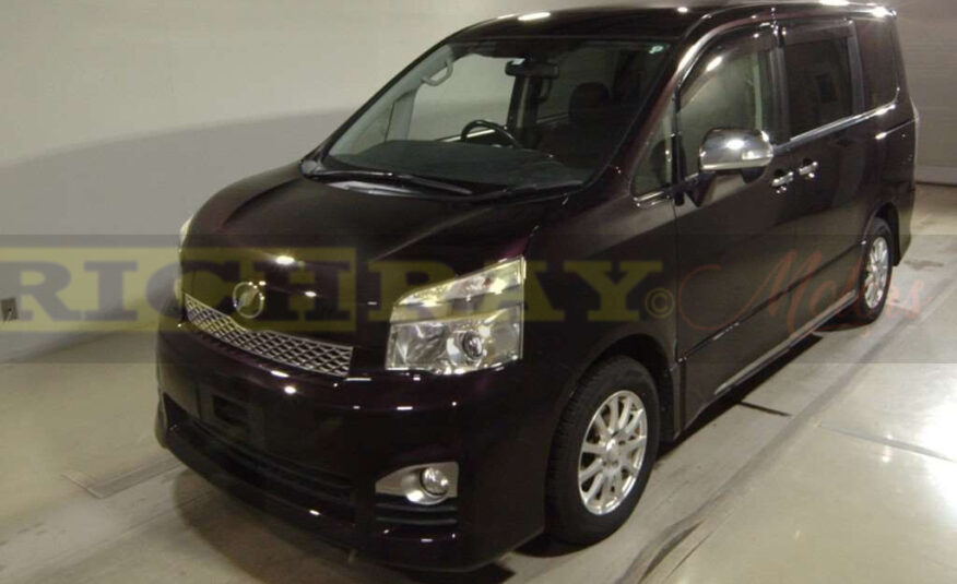 2013 Dark Purple Toyota Voxy ZS