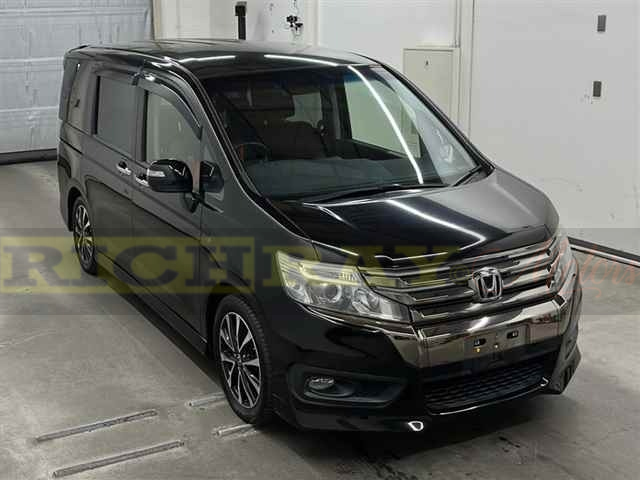 2014 Black Honda Step Wagon Spada