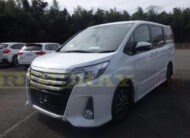 2016 Pearl White Toyota Noah  SI