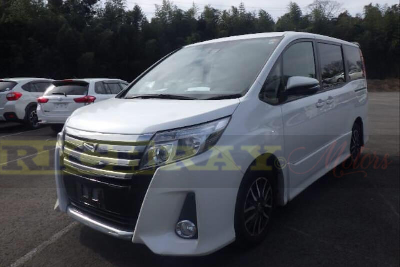 2016 Pearl White Toyota Noah  SI