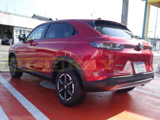 2022 Red Honda Vezel G